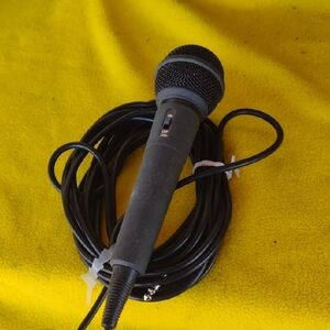 Black Wired Dynamic Microphone NWOT